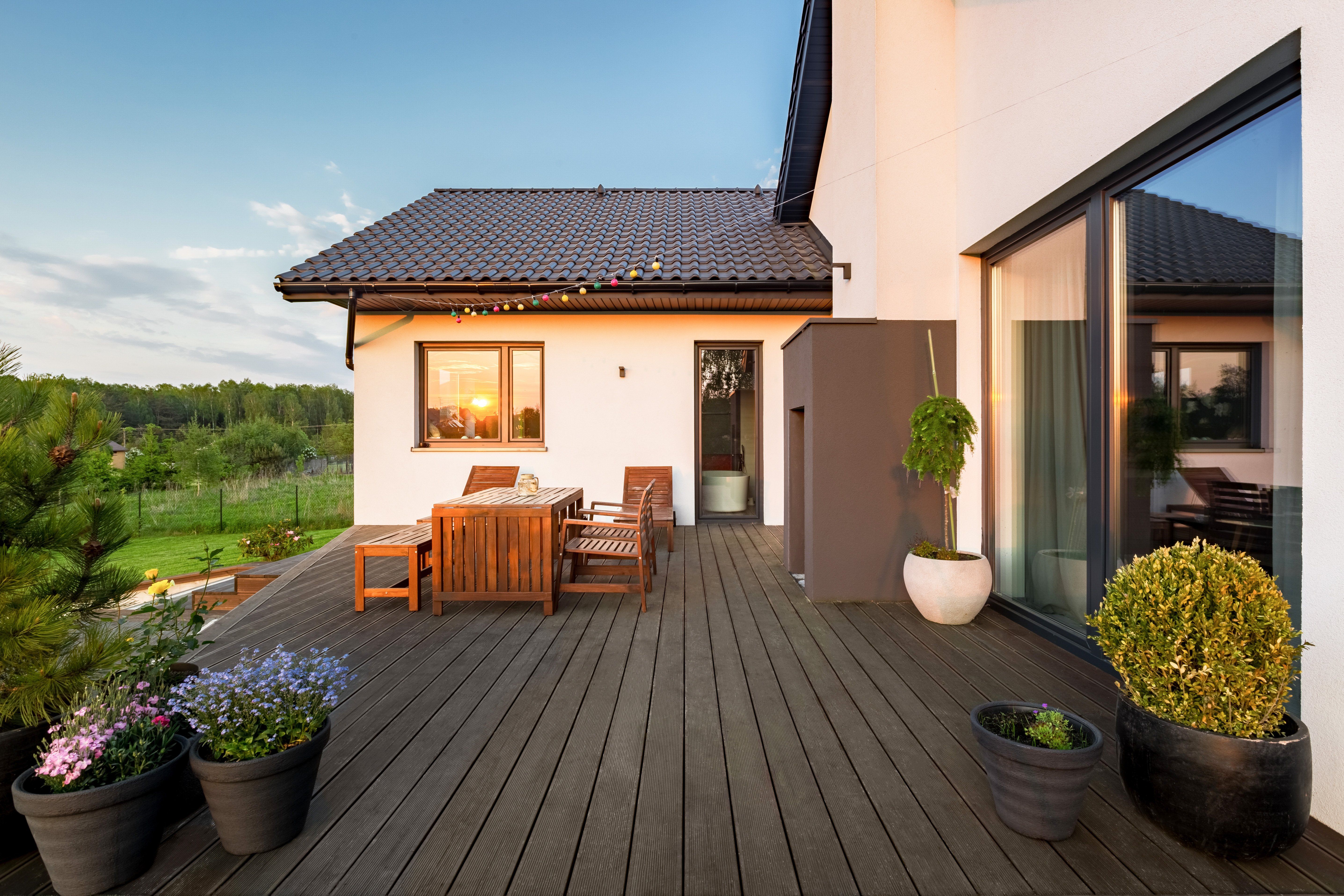 WPC Decking: Durable, Anti-Slip & Eco-Friendly Composite Boards for Modern Outdoor Spaces